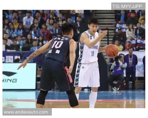 南京篮球队与深圳篮球队赛后复盘分析双方状态与表现的全面解读