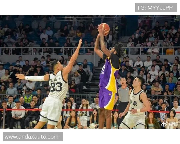 赛后分析：西安篮球队与深圳篮球队的精彩对决与战术反思